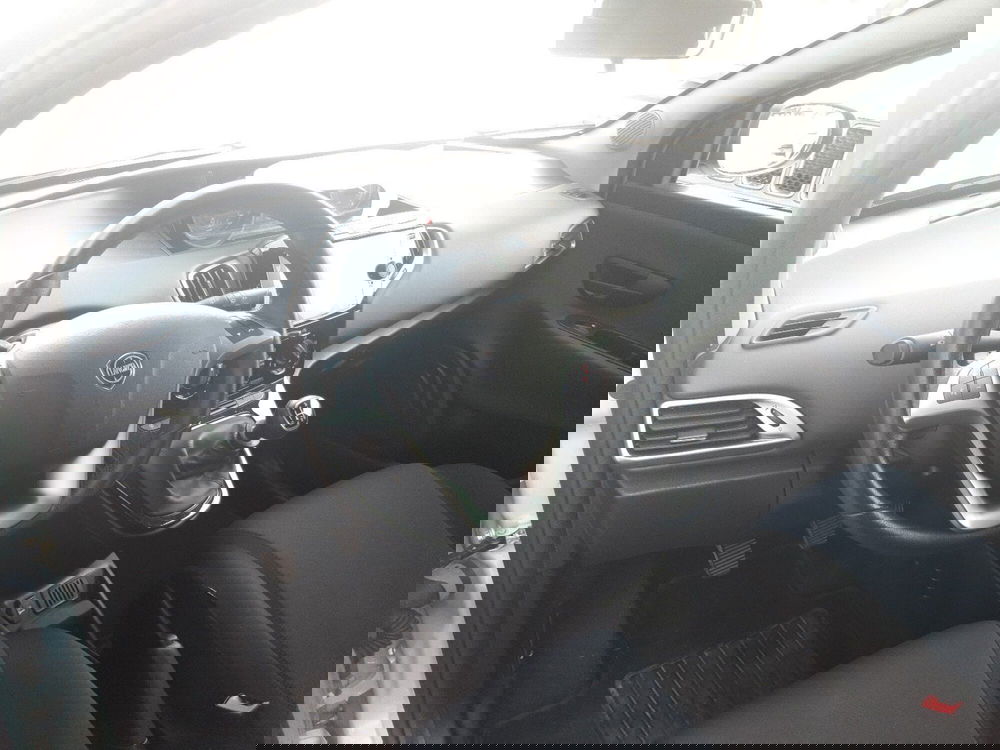 Lancia Ypsilon usata a Campobasso (19)