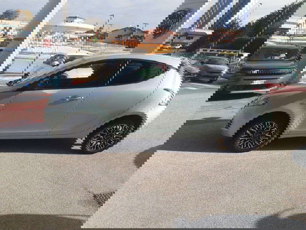 Lancia Ypsilon usata a Campobasso (2)