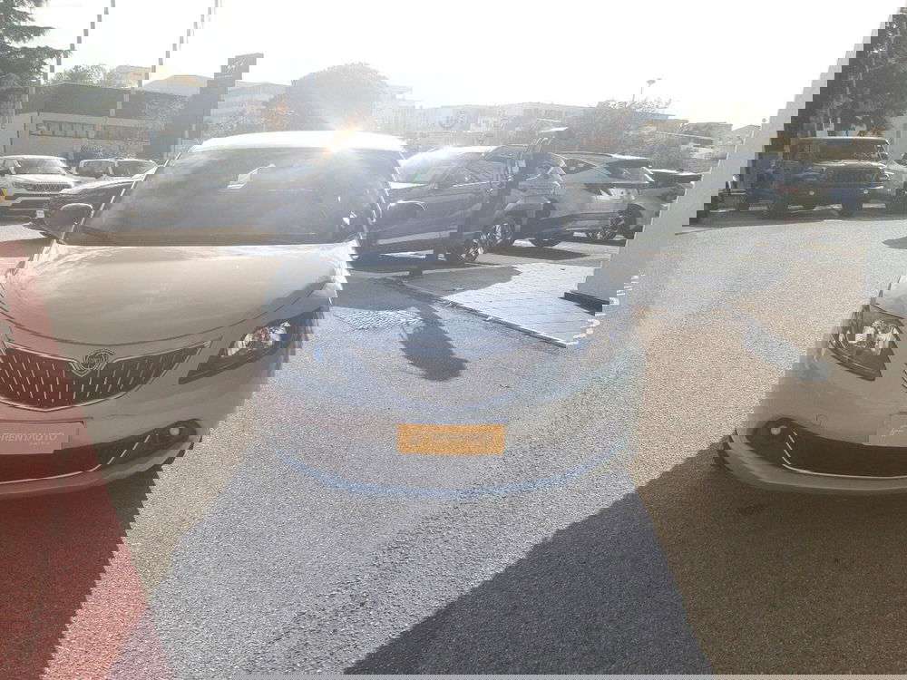 Lancia Ypsilon usata a Campobasso (5)