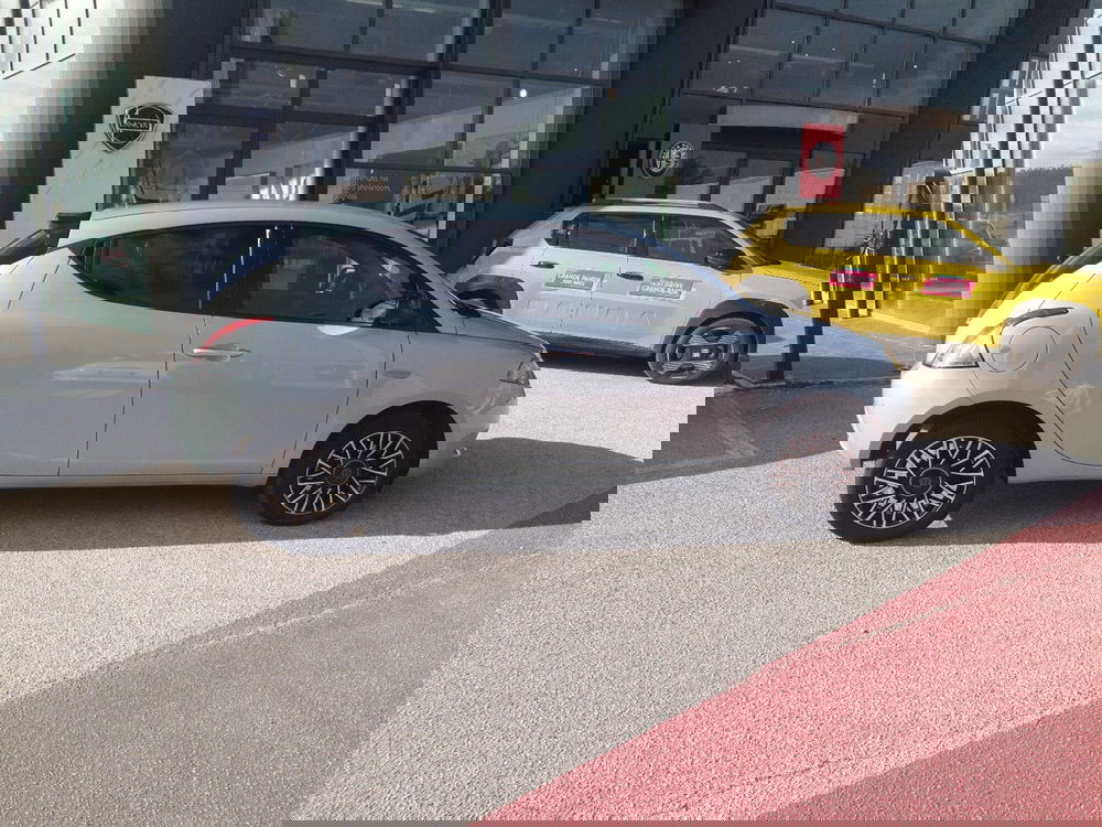 Lancia Ypsilon usata a Campobasso (7)