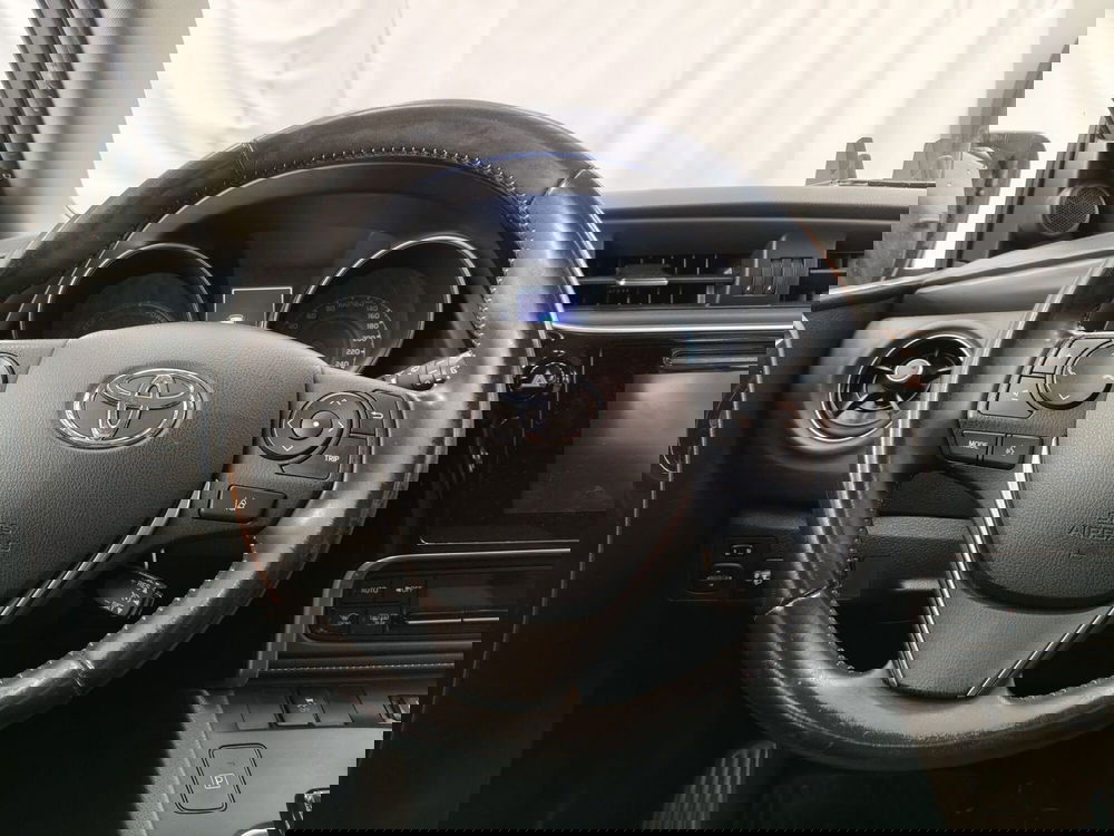 Toyota Auris usata a Roma (11)