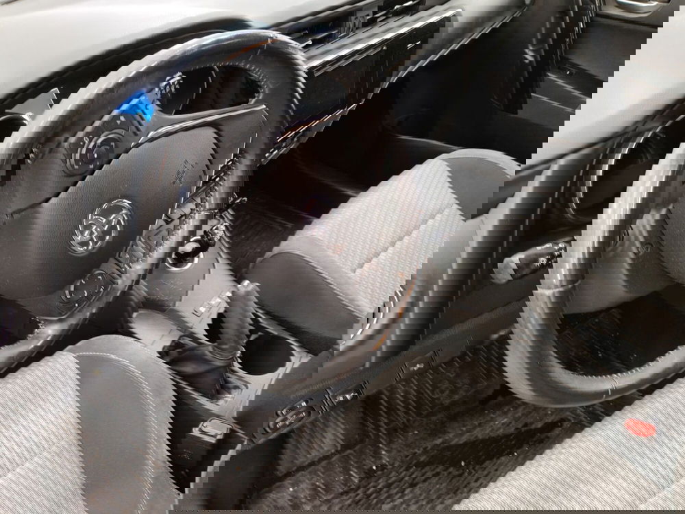 Toyota Auris usata a Roma (12)