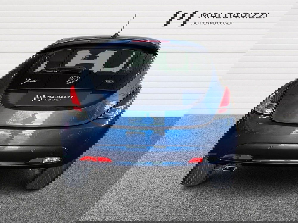 Lancia Ypsilon usata a Bari (3)