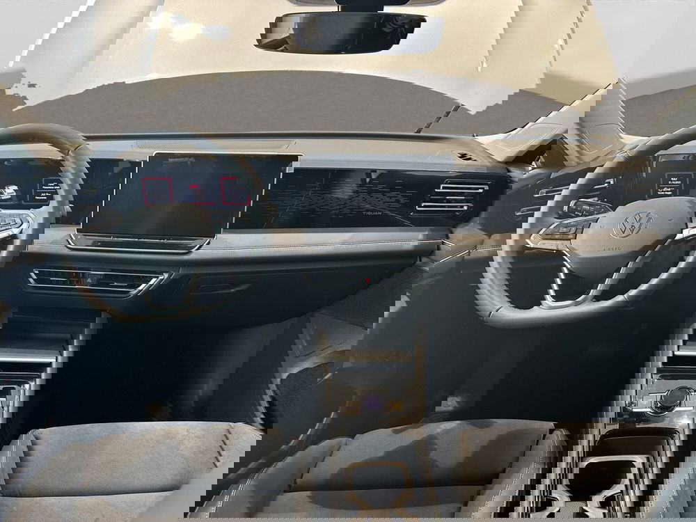 Volkswagen Tiguan nuova a Padova (9)