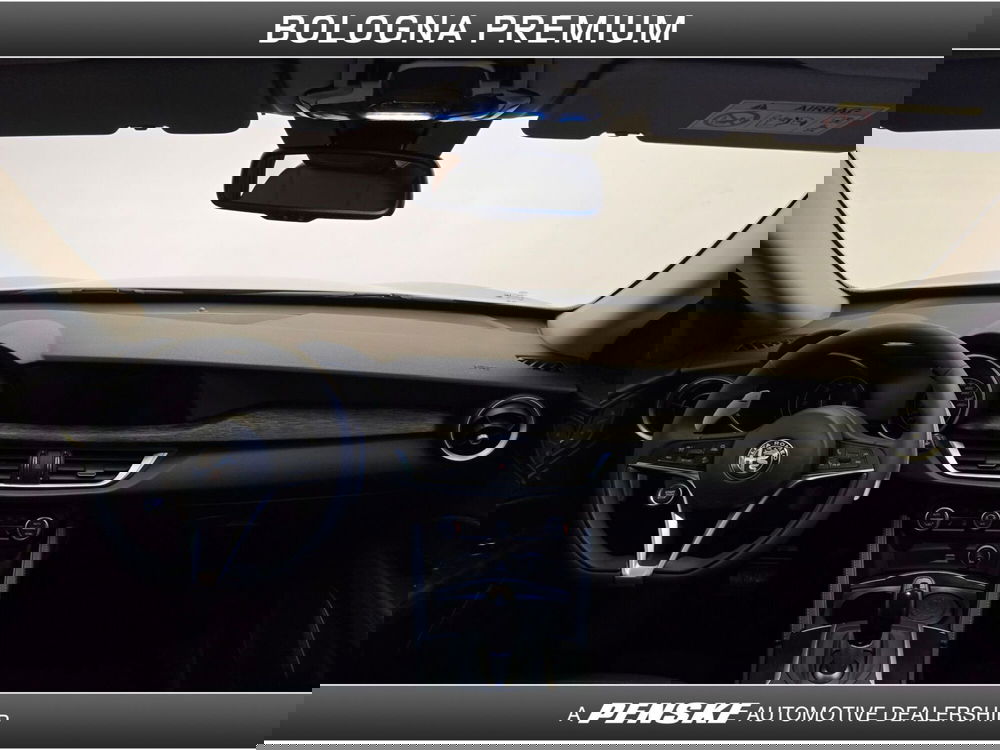 Alfa Romeo Stelvio usata a Bologna (4)