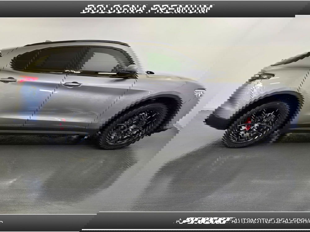 Alfa Romeo Stelvio usata a Bologna (6)