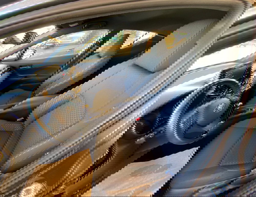 Toyota Toyota C-HR usata a Perugia (13)
