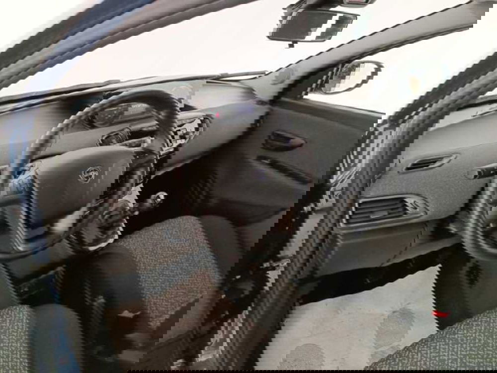 Lancia Ypsilon usata a Treviso (10)