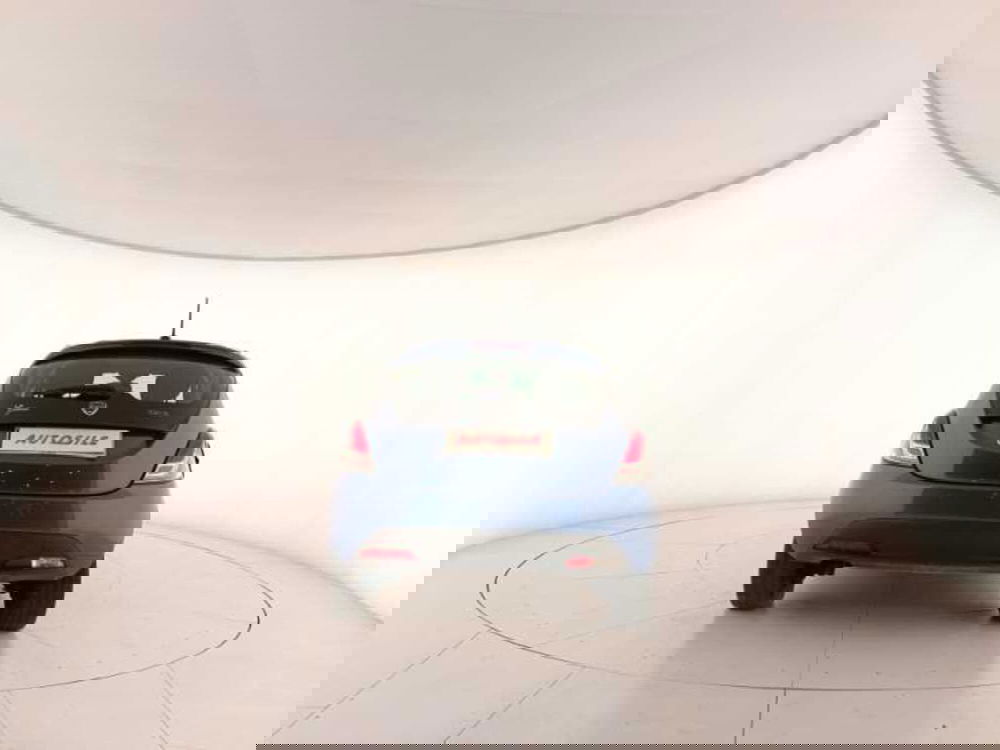 Lancia Ypsilon usata a Treviso (5)