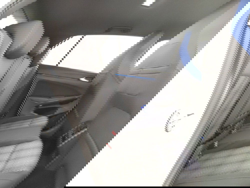 Volkswagen Golf usata a Napoli (8)