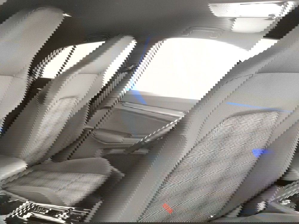 Volkswagen Golf usata a Napoli (9)