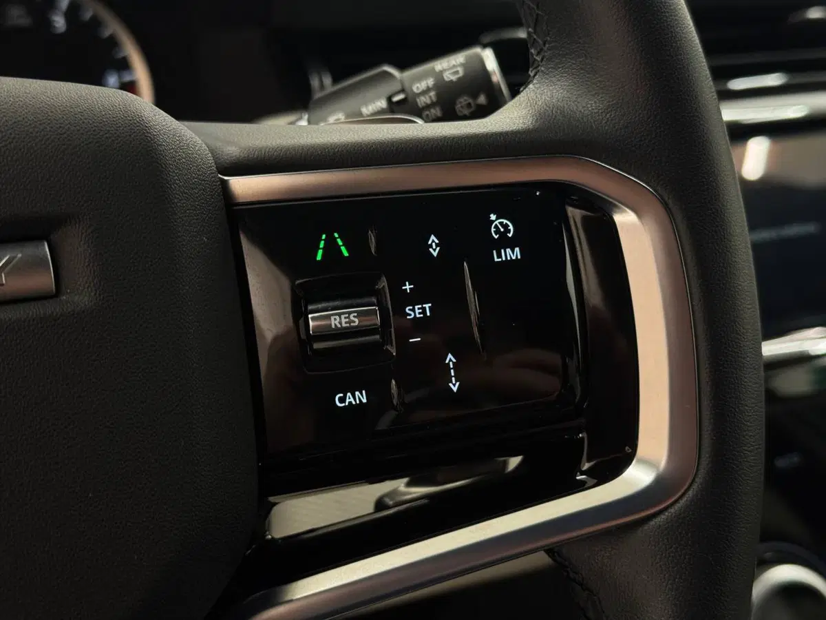 Land Rover Discovery Sport usata a Savona (11)