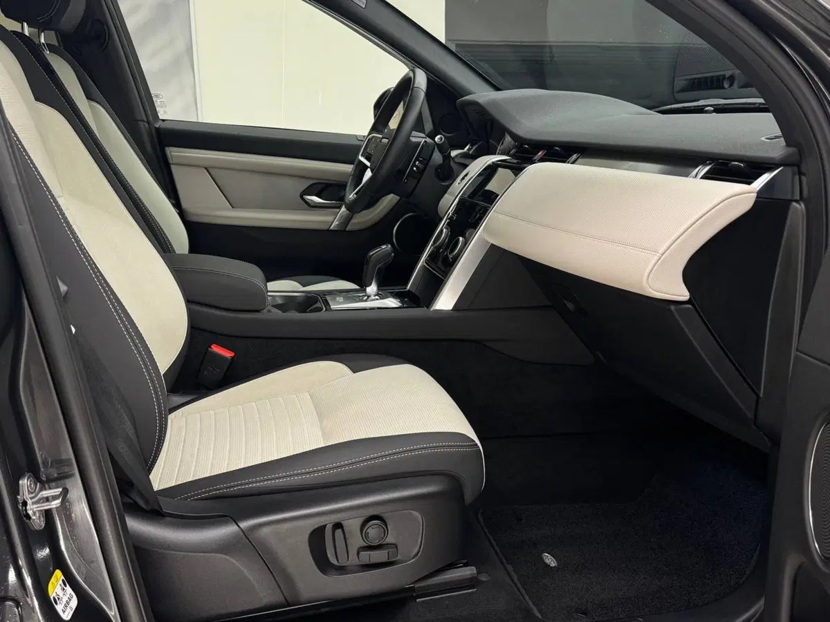 Land Rover Discovery Sport usata a Savona (3)