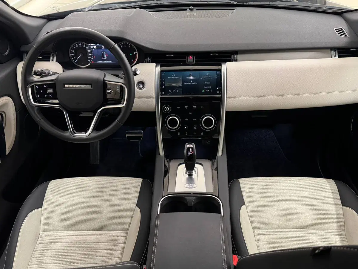 Land Rover Discovery Sport usata a Savona (4)