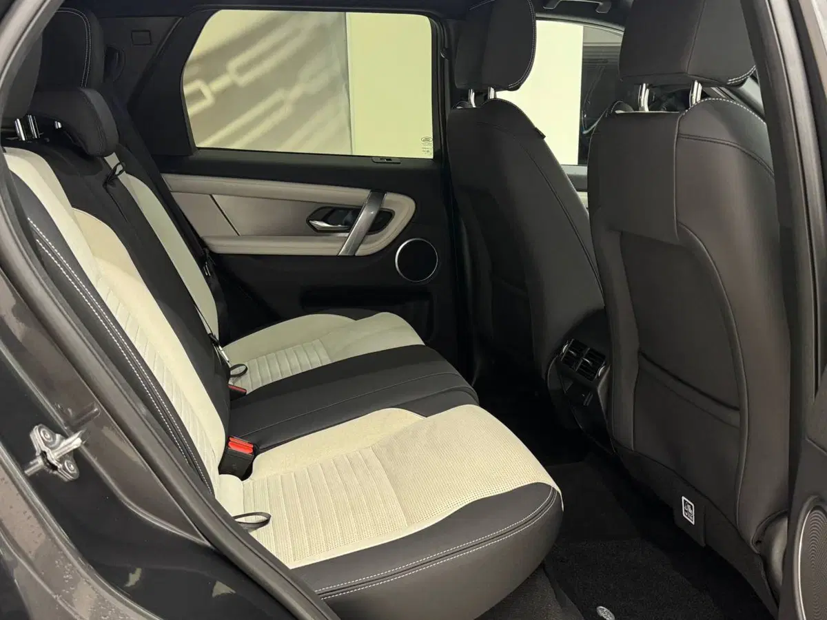 Land Rover Discovery Sport usata a Savona (5)