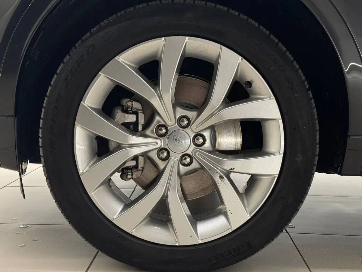 Land Rover Discovery Sport usata a Savona (9)