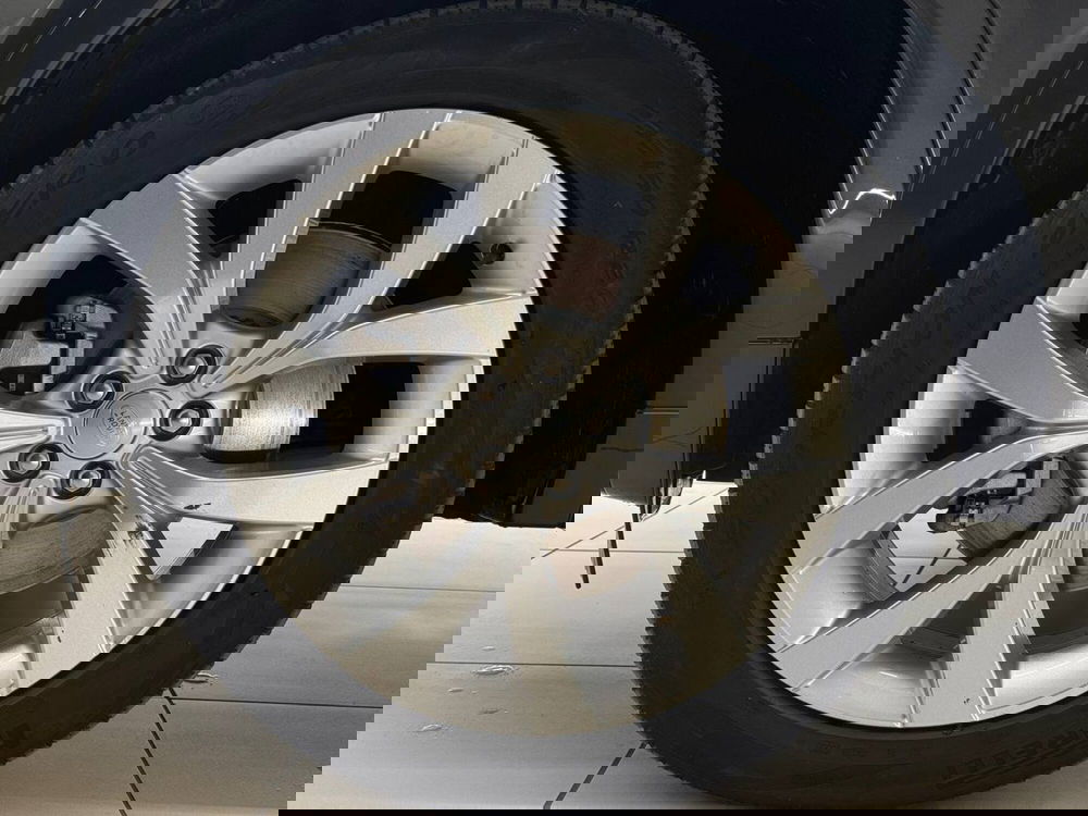 Land Rover Discovery Sport usata a Savona (9)