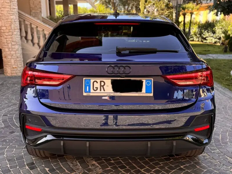 Audi Q3 Sportback usata a Salerno (10)
