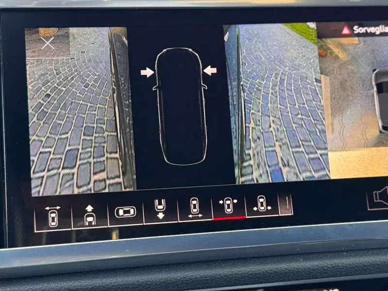 Audi Q3 Sportback usata a Salerno (16)