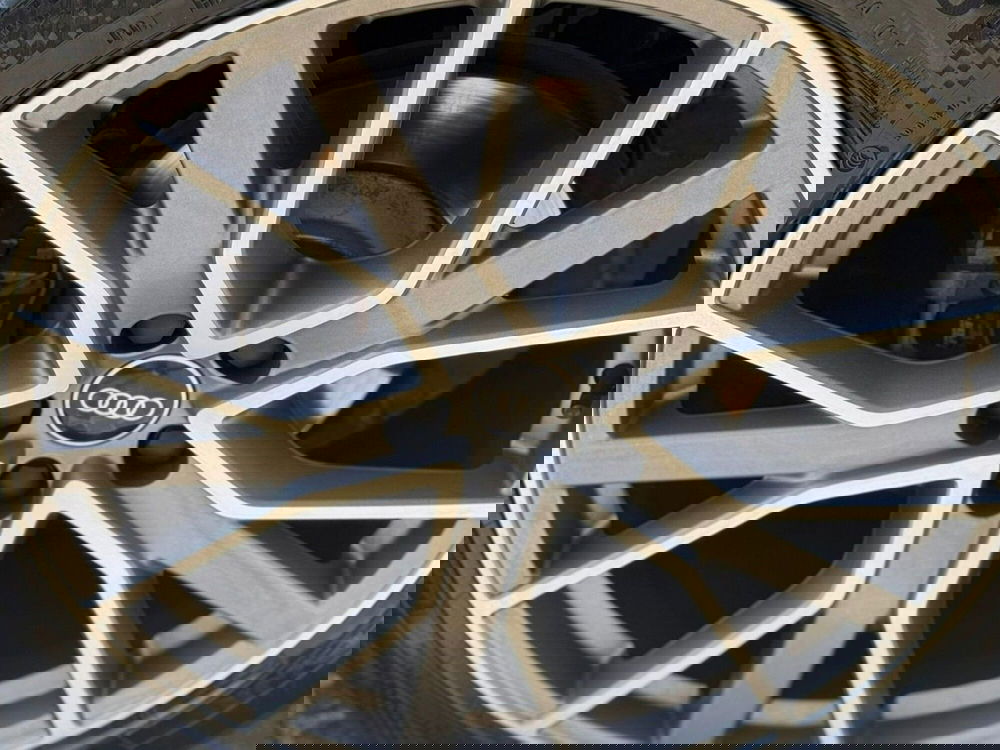 Audi Q3 Sportback usata a Salerno (18)