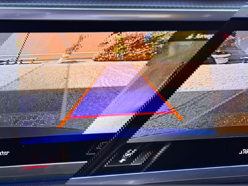 Audi Q3 Sportback usata a Salerno (8)