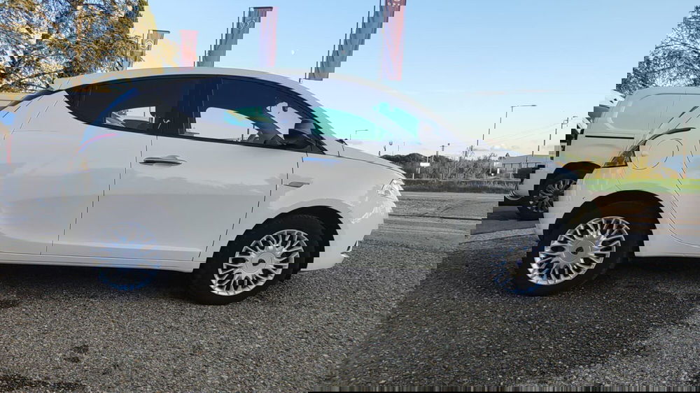 Lancia Ypsilon usata a Firenze (10)