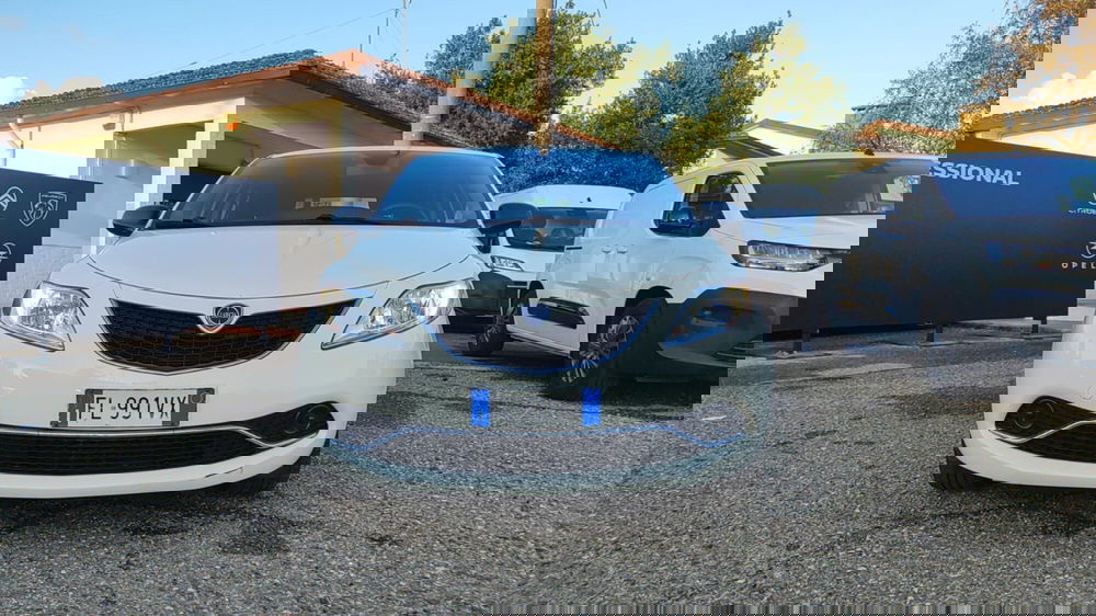 Lancia Ypsilon usata a Firenze (14)