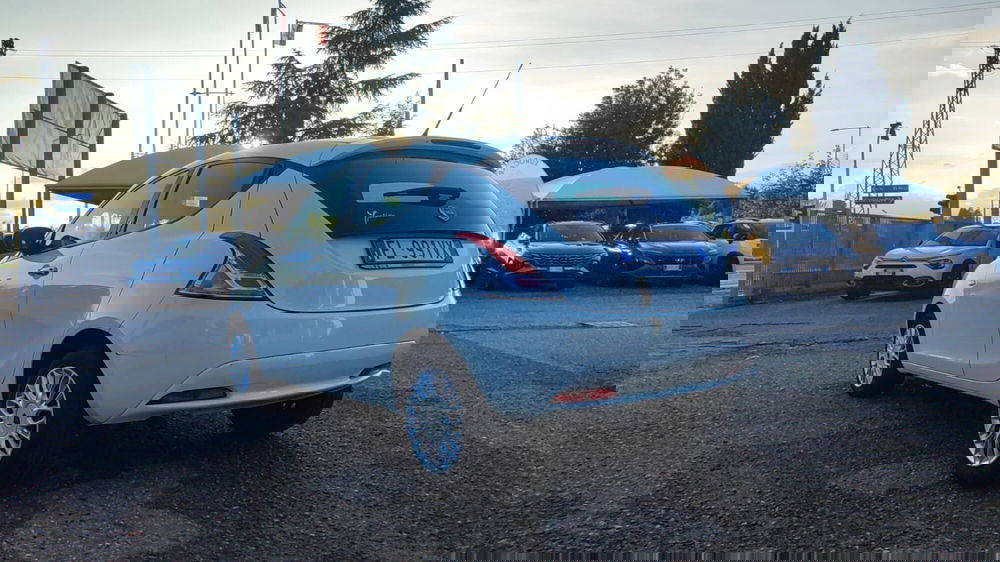 Lancia Ypsilon usata a Firenze (6)