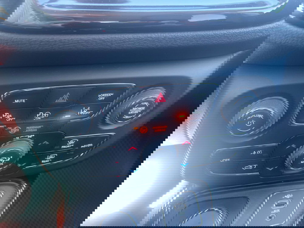 Jeep Compass nuova a Frosinone (14)