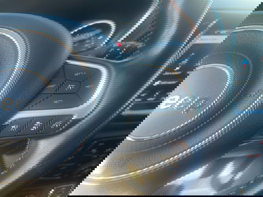 Jeep Compass nuova a Frosinone (16)