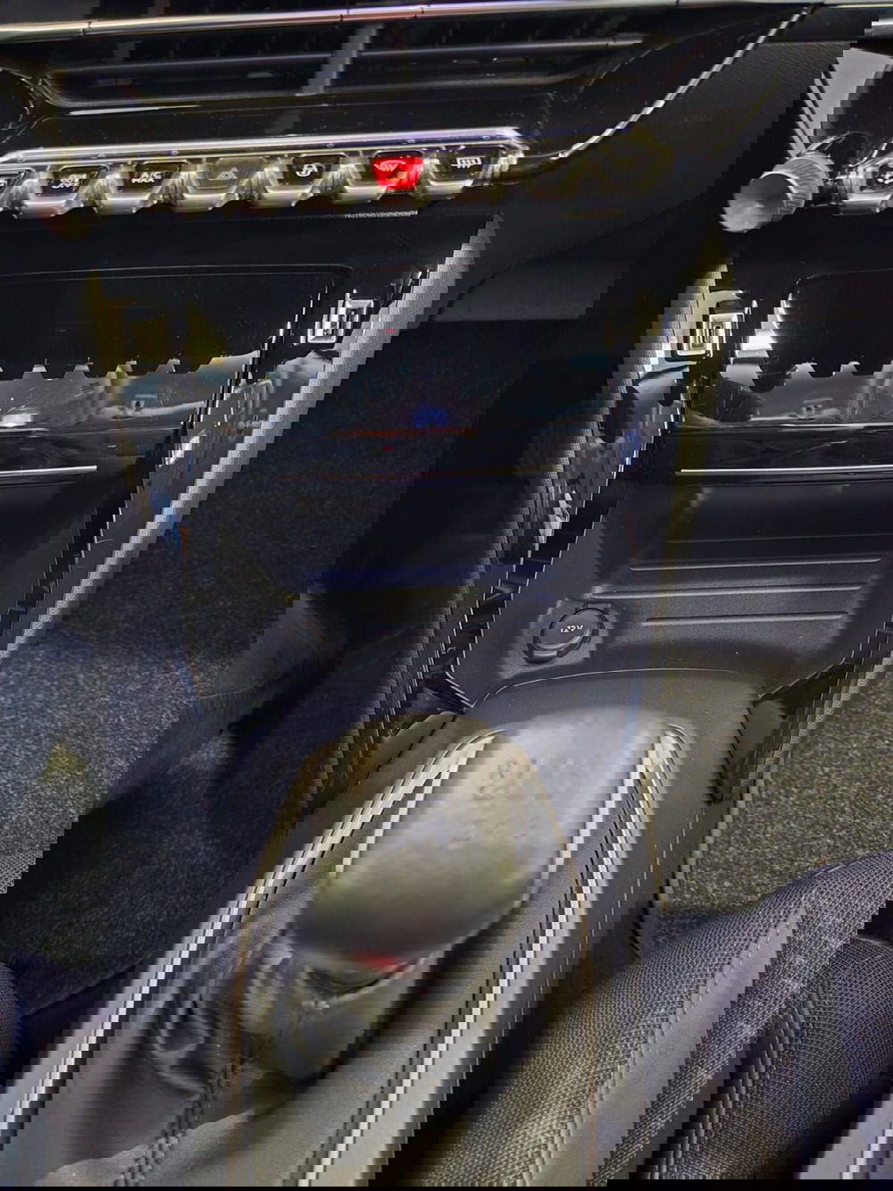 Peugeot 2008 usata a Rimini (15)