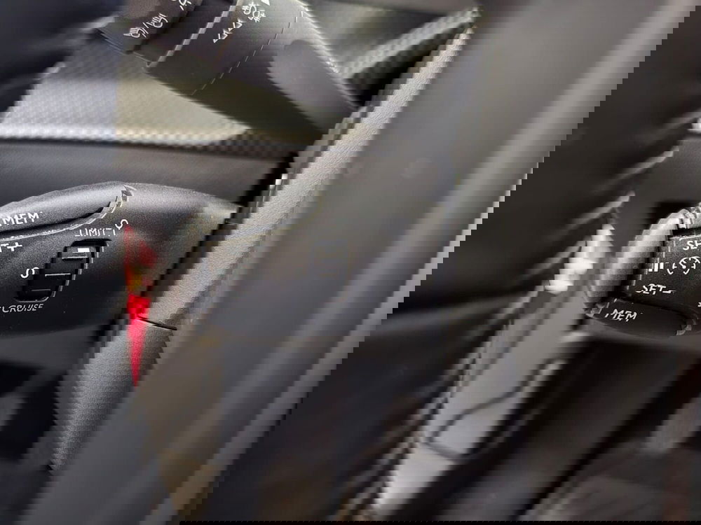 Peugeot 2008 usata a Rimini (17)