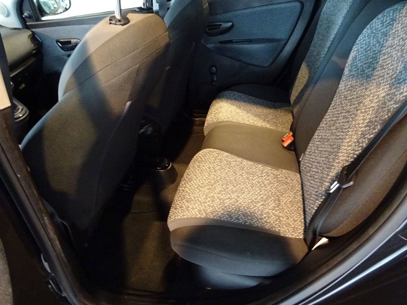 Lancia Ypsilon usata a Lucca (13)
