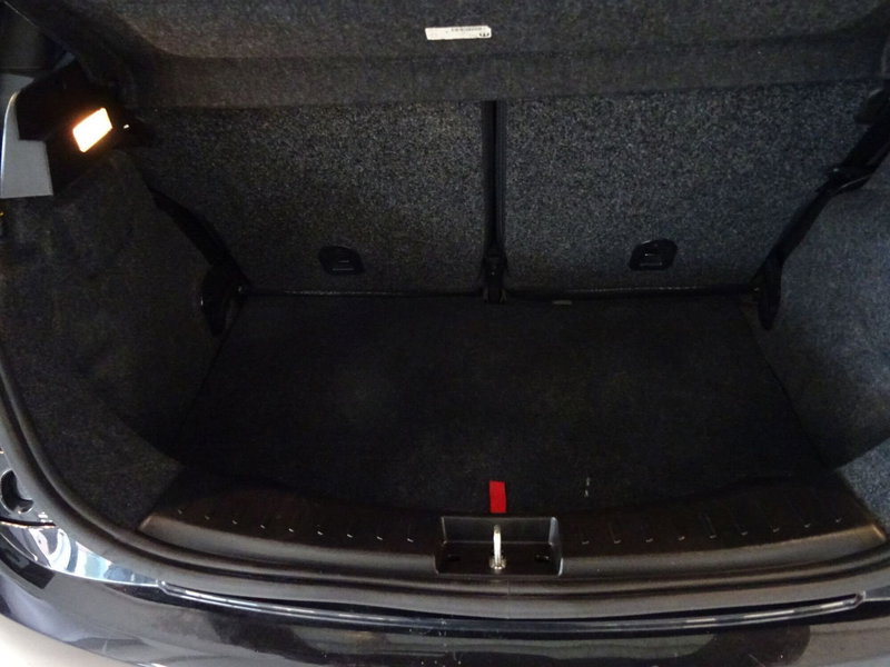 Lancia Ypsilon usata a Lucca (14)