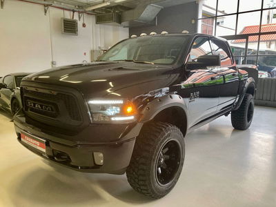 Ram Ram Pick-up Ram 1500 5.7 V8 Crew Cab Classic SLT Warlock 395cv at8 del 2021 usata a Monza