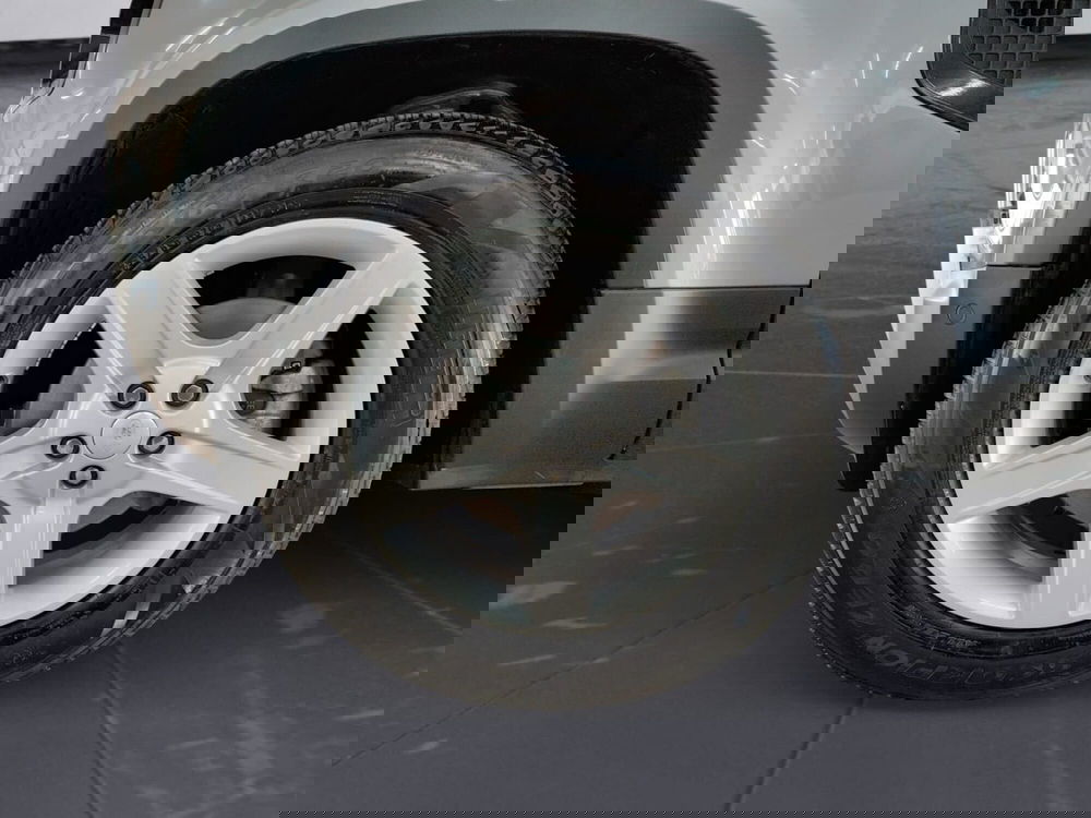 Land Rover Defender usata a Perugia (9)