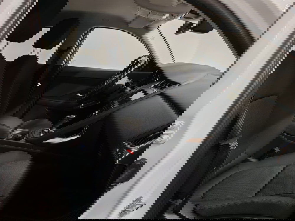 Jaguar E-Pace usata a Novara (3)