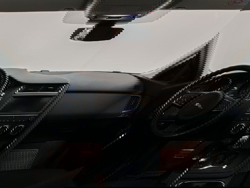 Jaguar E-Pace usata a Novara (4)