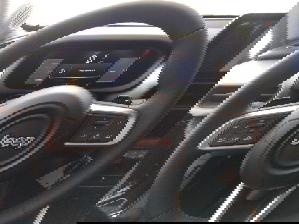 Jeep Avenger nuova a Roma (14)