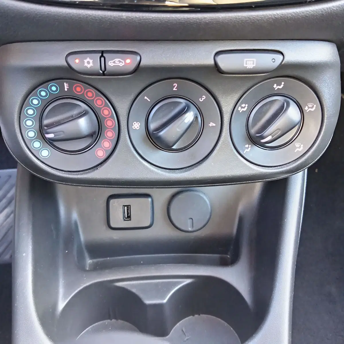 Opel Corsa usata a L'Aquila (14)
