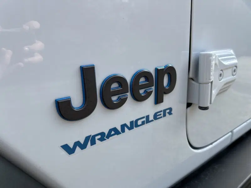 Jeep Wrangler Unlimited nuova a Roma (10)