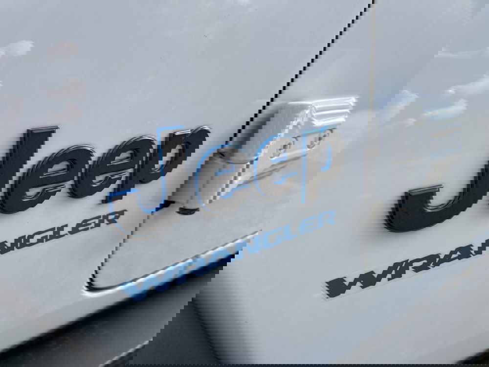 Jeep Wrangler Unlimited nuova a Roma (10)