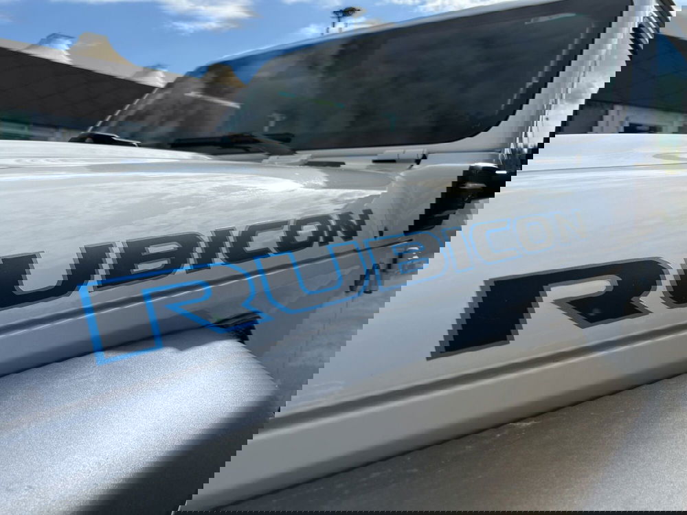 Jeep Wrangler Unlimited nuova a Roma (9)