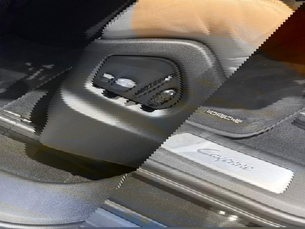 Porsche Cayenne usata a Firenze (10)
