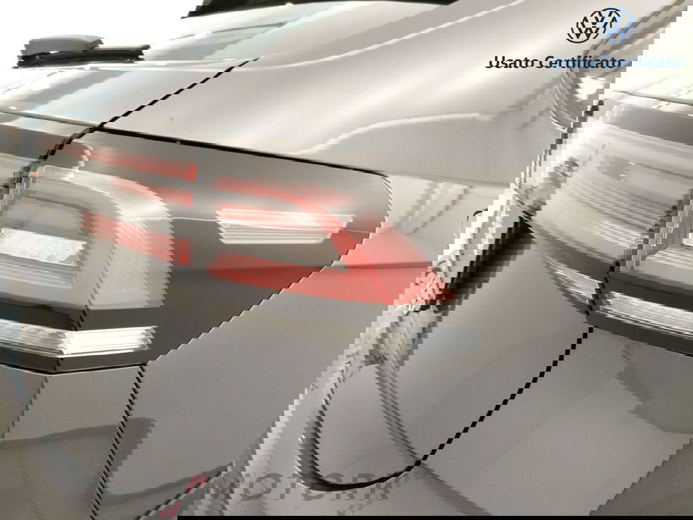 Volkswagen T-Cross usata a Varese (9)