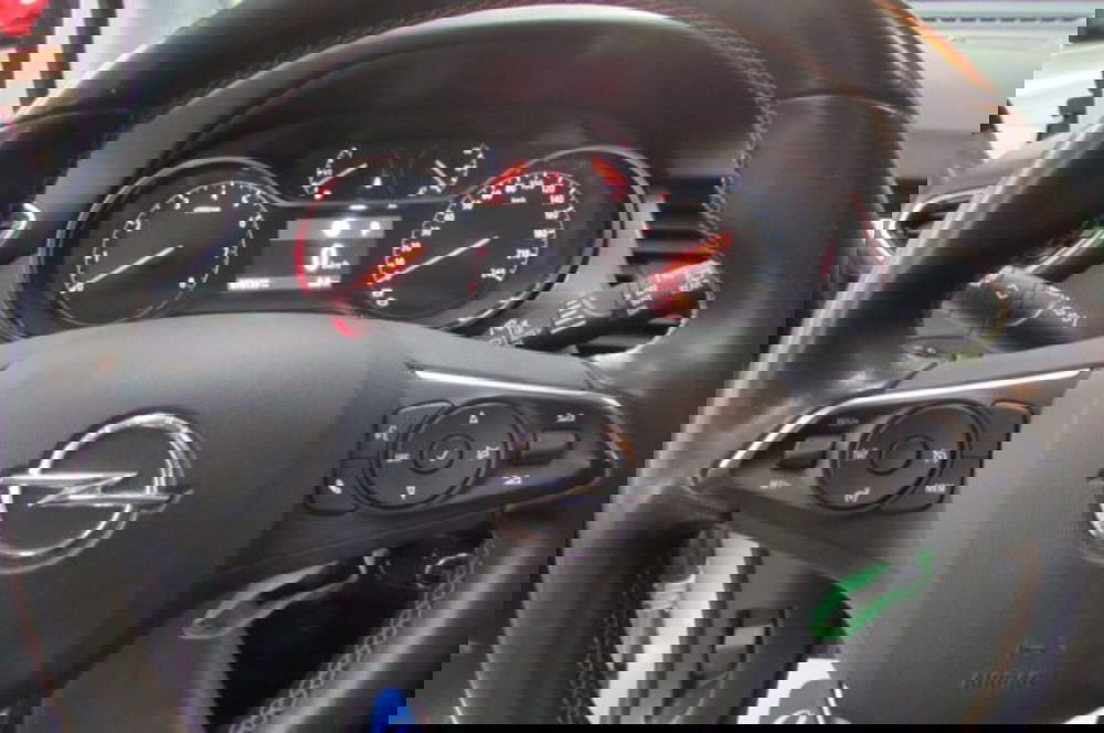 Opel Crossland X usata a Milano (12)