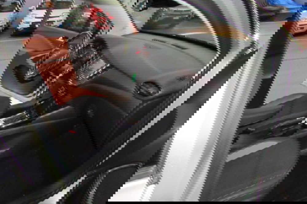 Opel Crossland X usata a Milano (17)