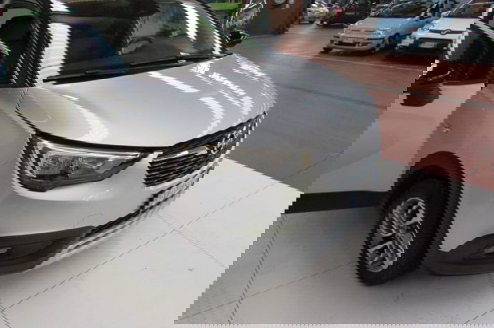 Opel Crossland X usata a Milano (18)