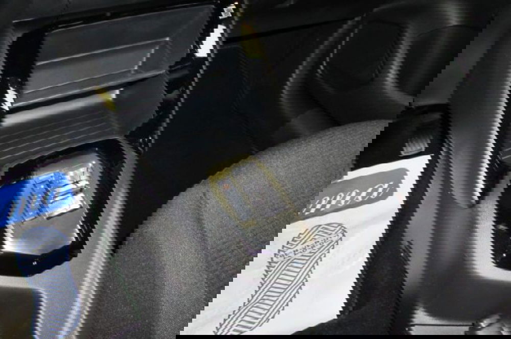 Peugeot 208 nuova a Milano (10)