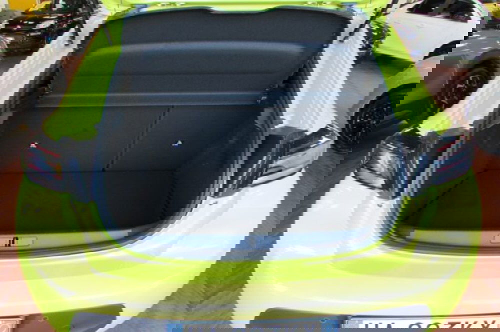 Peugeot 208 nuova a Milano (13)